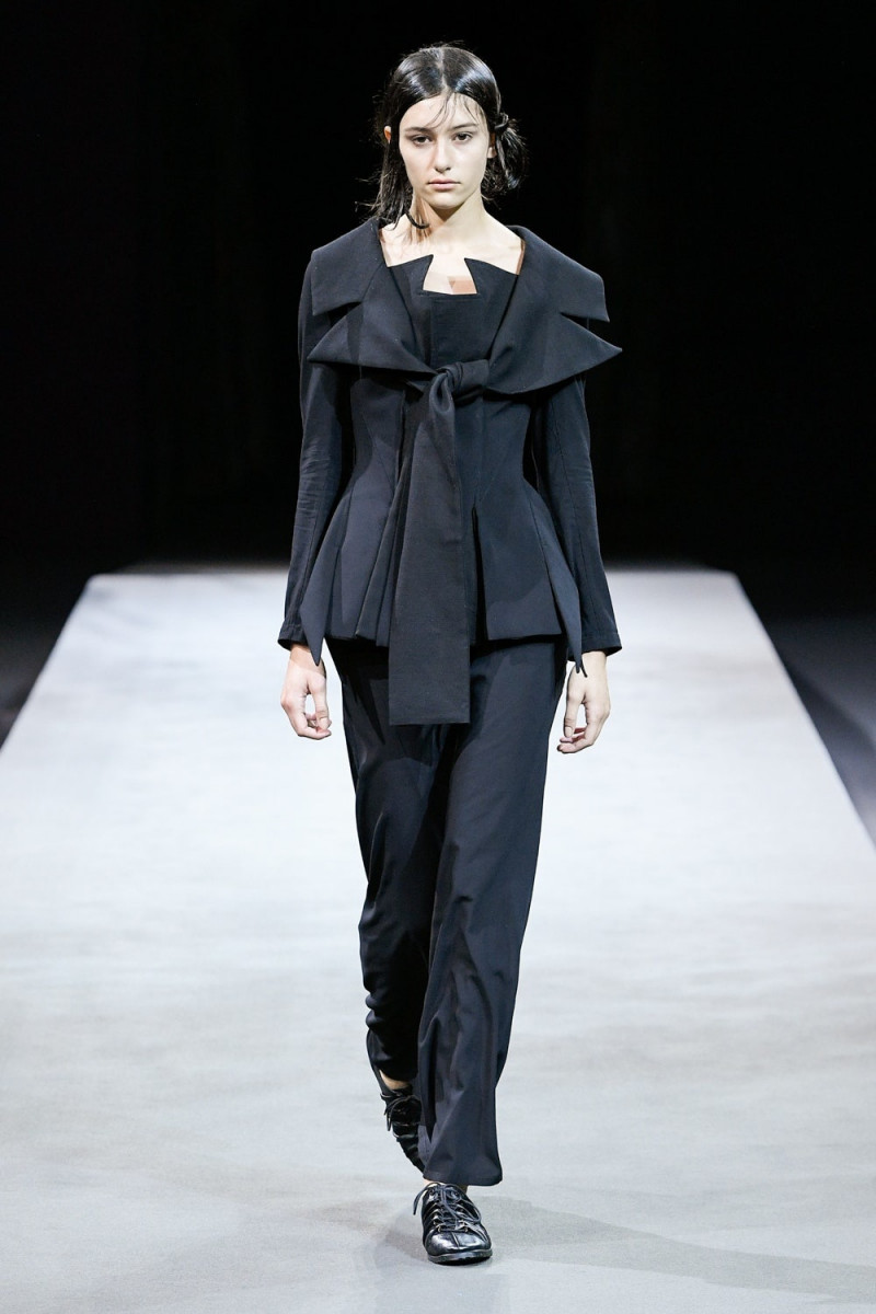 Yohji Yamamoto fashion show for Spring/Summer 2023