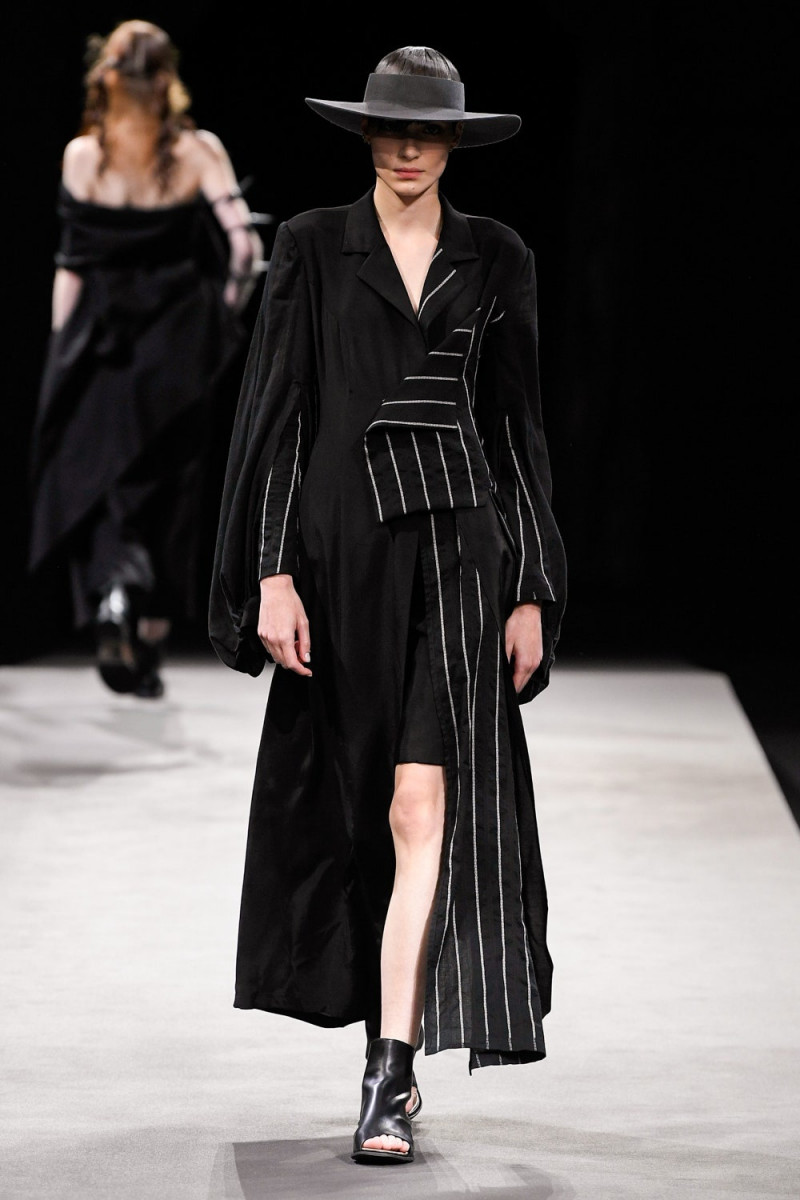 Yohji Yamamoto fashion show for Spring/Summer 2023