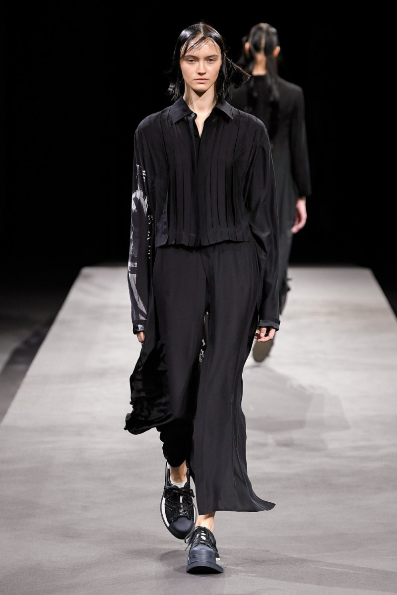 Yohji Yamamoto fashion show for Spring/Summer 2023