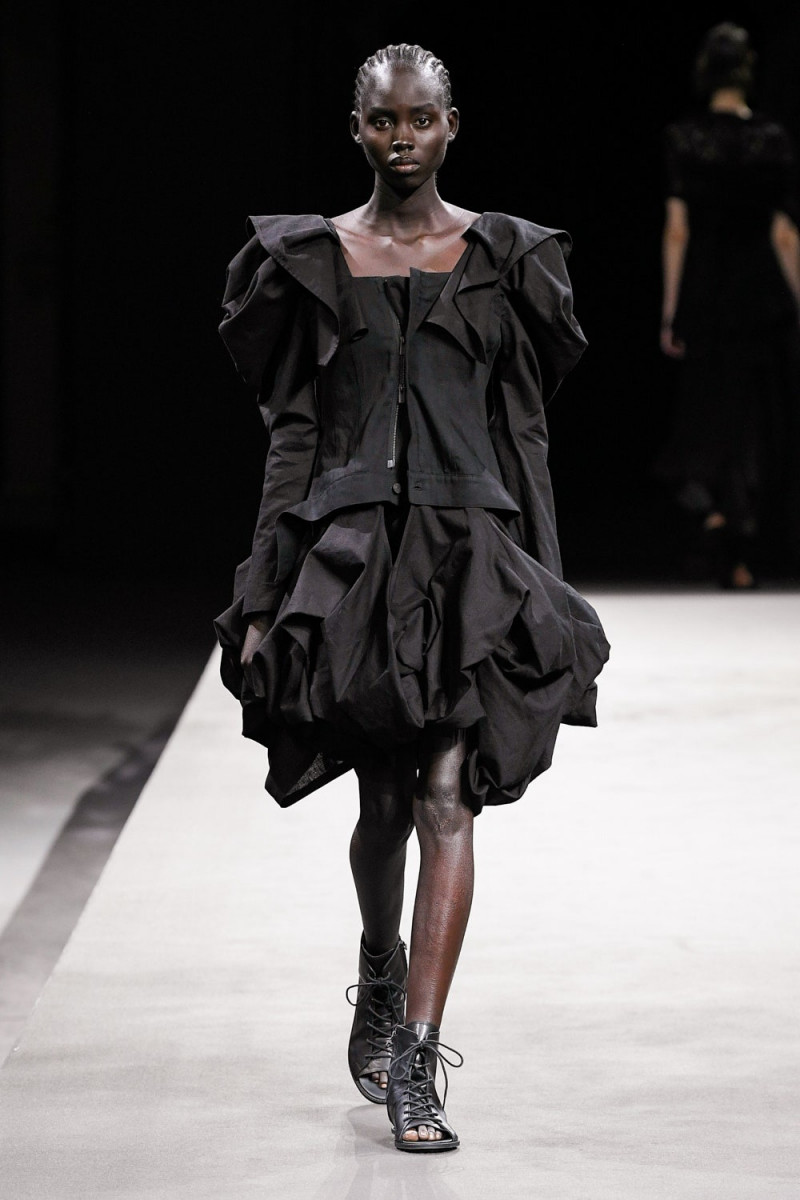 Yohji Yamamoto fashion show for Spring/Summer 2023