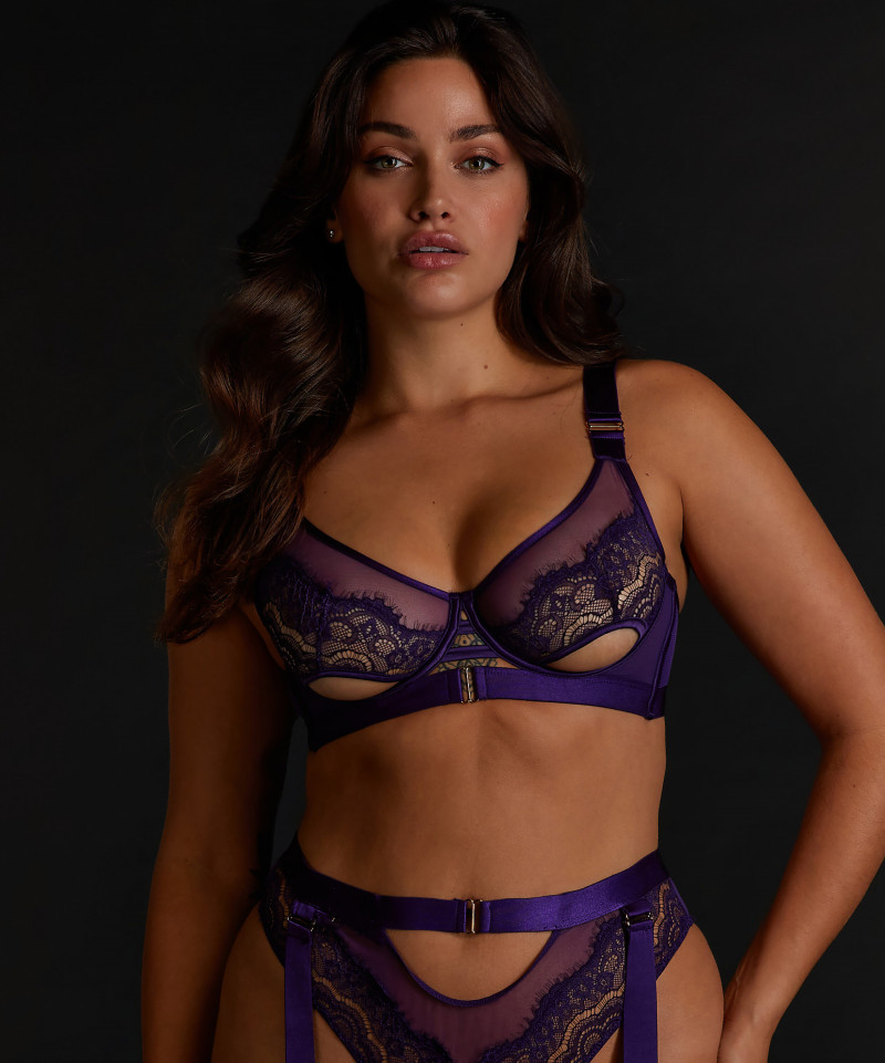 Mishka Ivana Anic featured in  the Hunkemoller catalogue for Autumn/Winter 2022