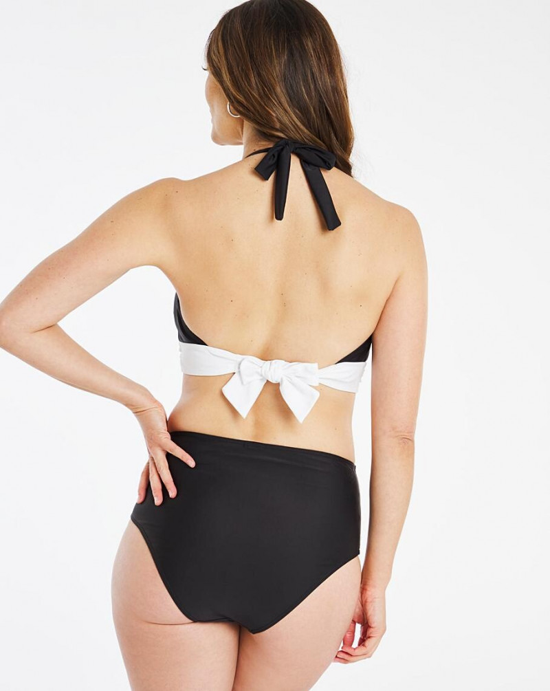 Lauren Mellor featured in  the JD Williams catalogue for Spring/Summer 2021