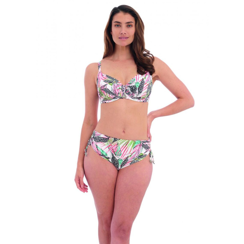 Lauren Mellor featured in  the Fantasie catalogue for Summer 2021