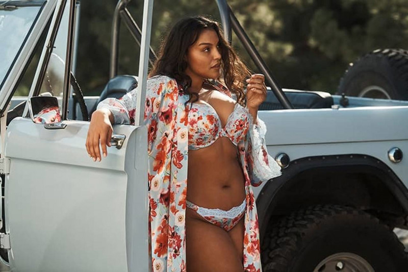 Paloma Elsesser featured in  the Victoria\'s Secret advertisement for Spring 2022