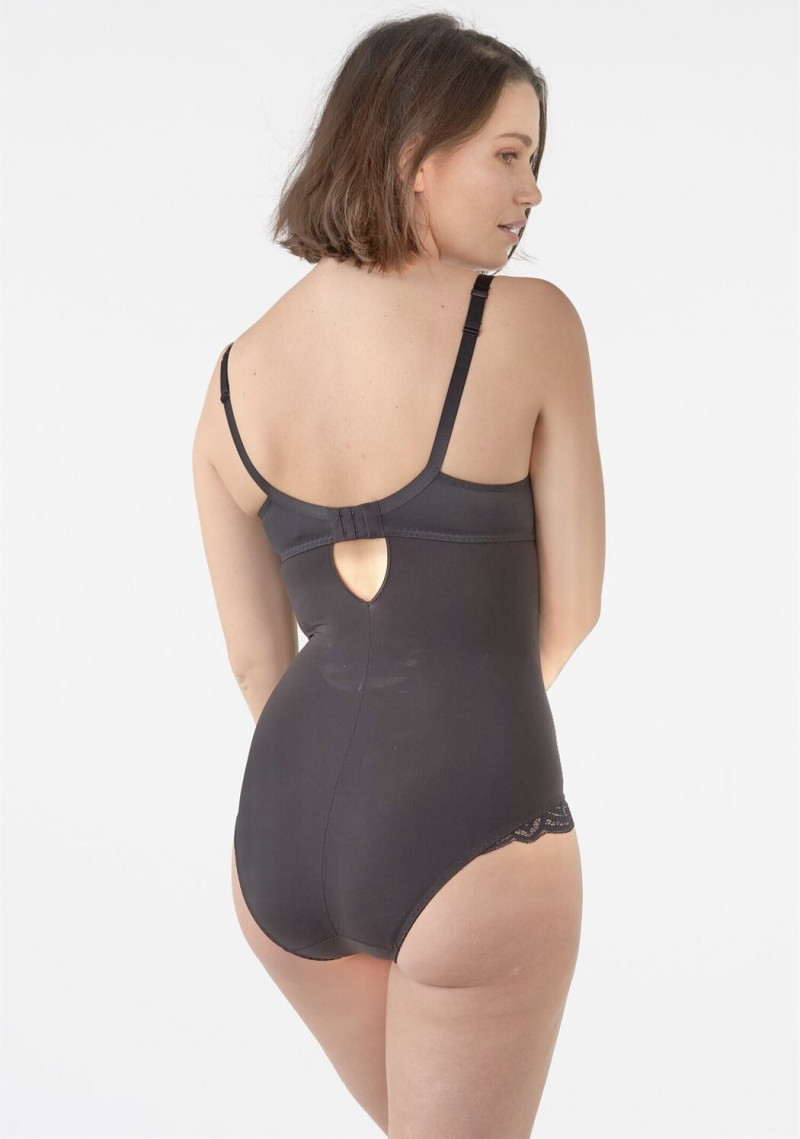 Sabrina Laporte featured in  the Lejaby catalogue for Spring/Summer 2021