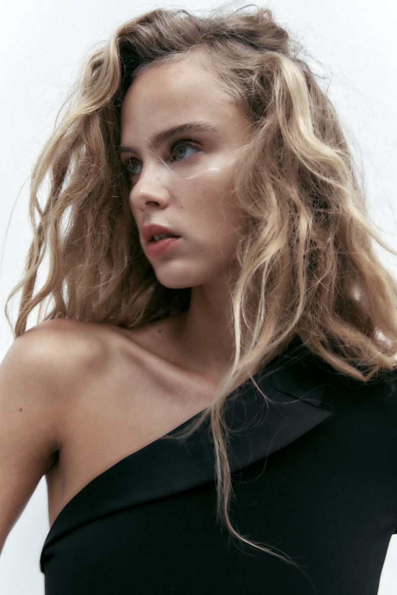 Olivia Vinten featured in  the Zara catalogue for Winter 2022