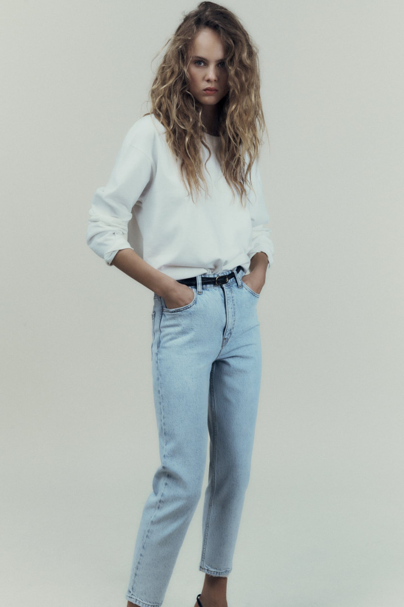 Olivia Vinten featured in  the Zara catalogue for Pre-Spring 2023