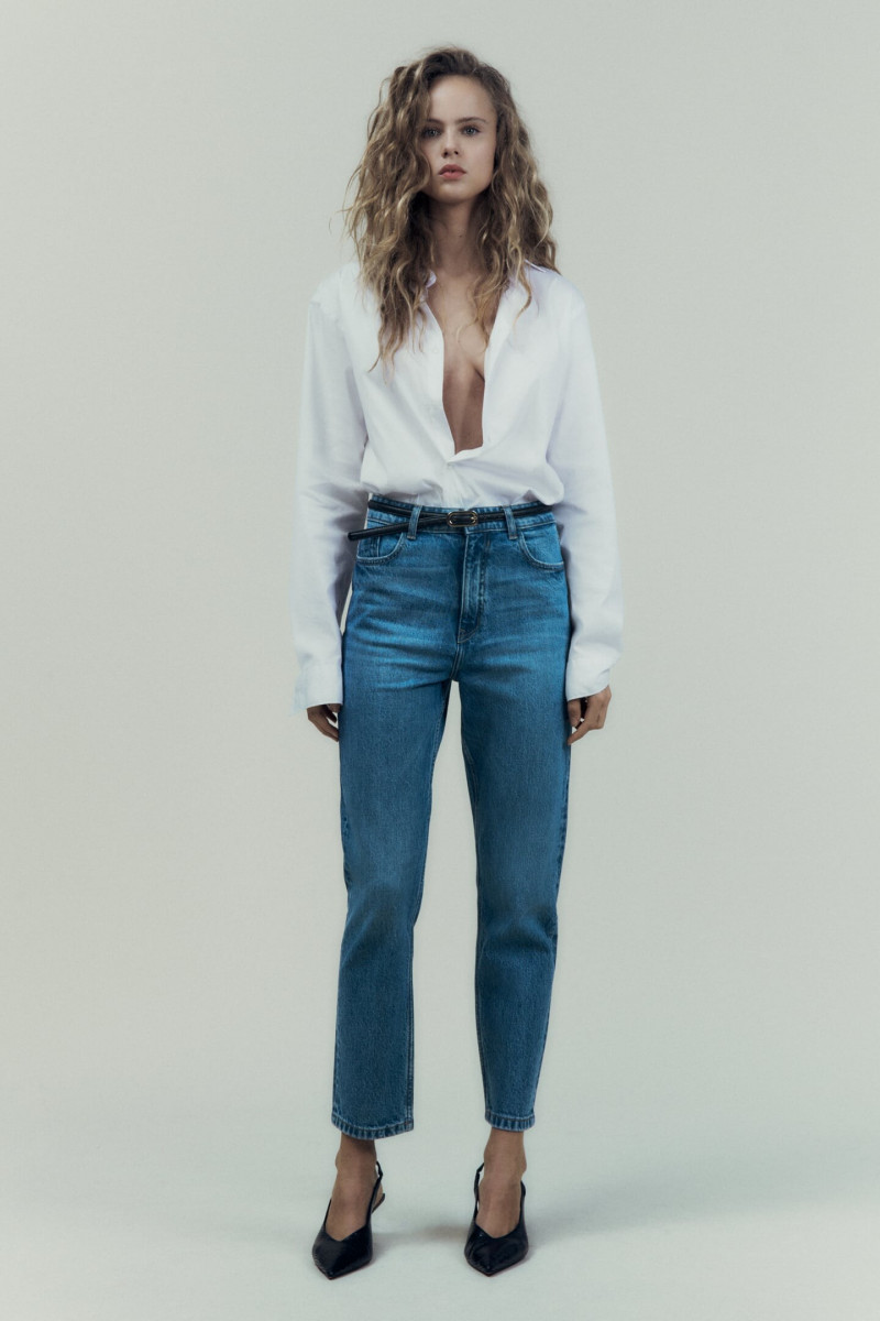 Olivia Vinten featured in  the Zara catalogue for Pre-Spring 2023