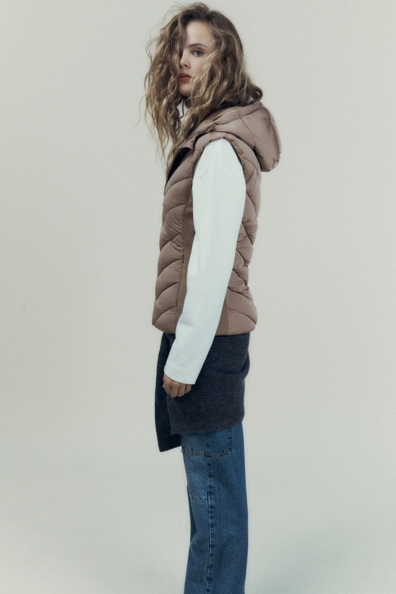 Olivia Vinten featured in  the Zara catalogue for Pre-Spring 2023