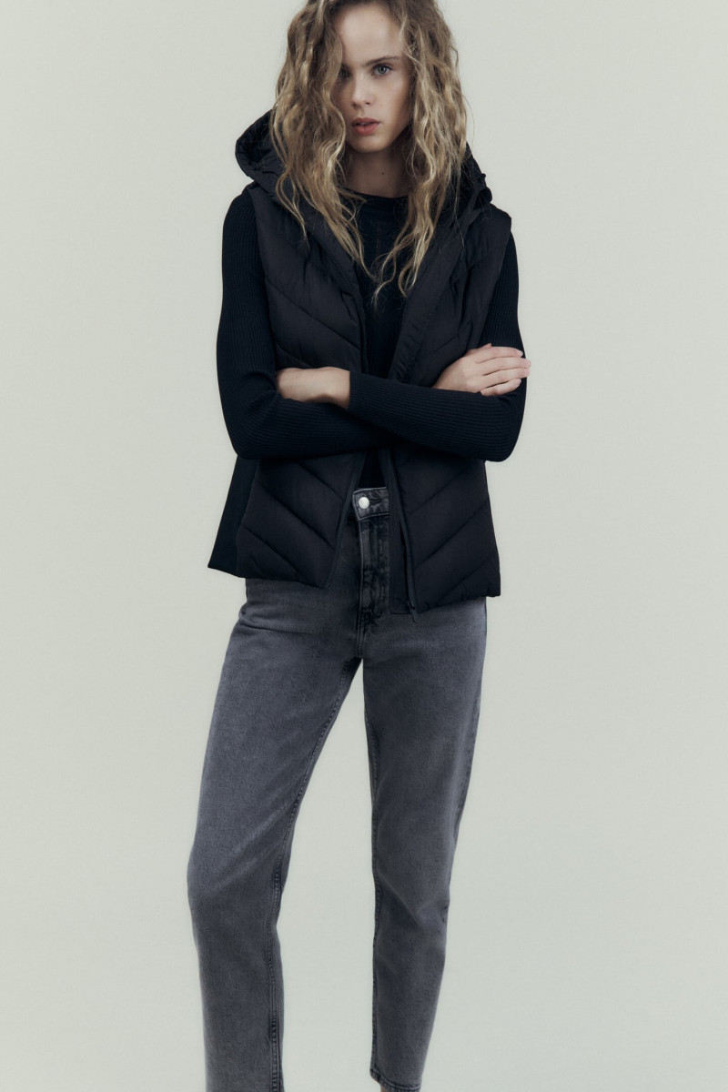 Olivia Vinten featured in  the Zara catalogue for Pre-Spring 2023