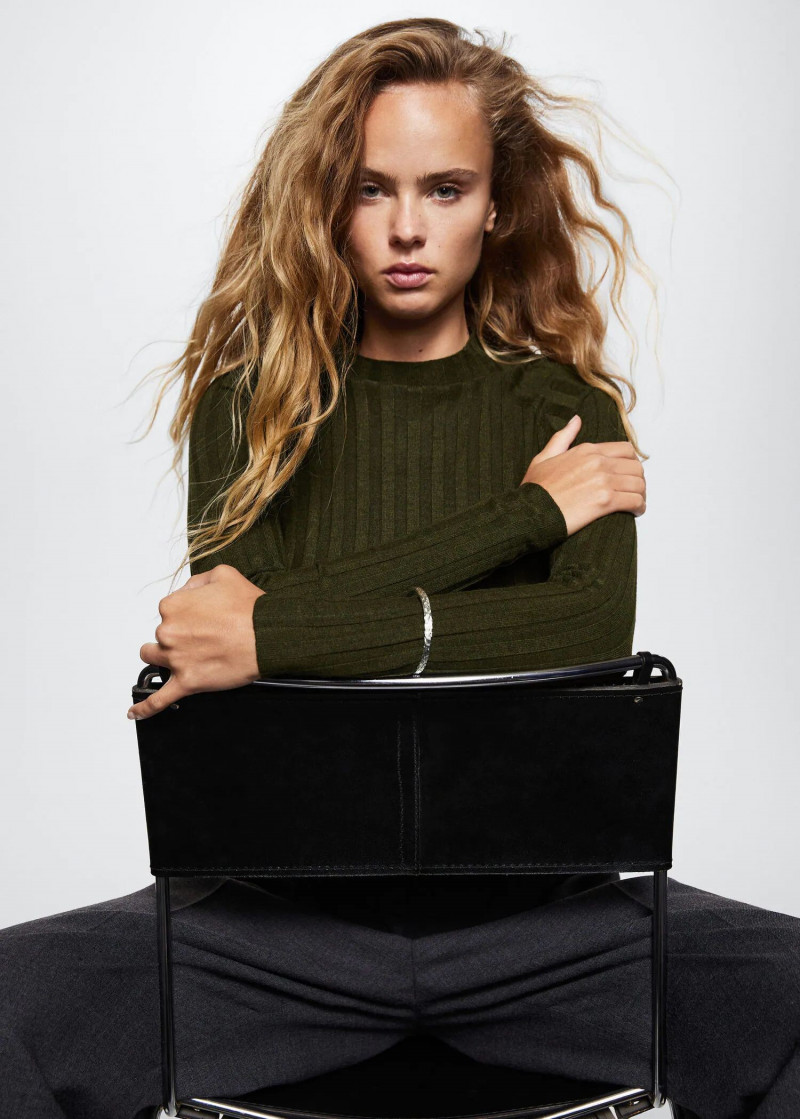 Olivia Vinten featured in  the Mango catalogue for Autumn/Winter 2022
