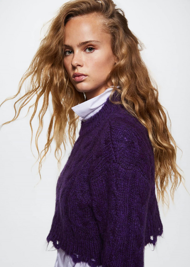 Olivia Vinten featured in  the Mango catalogue for Autumn/Winter 2022