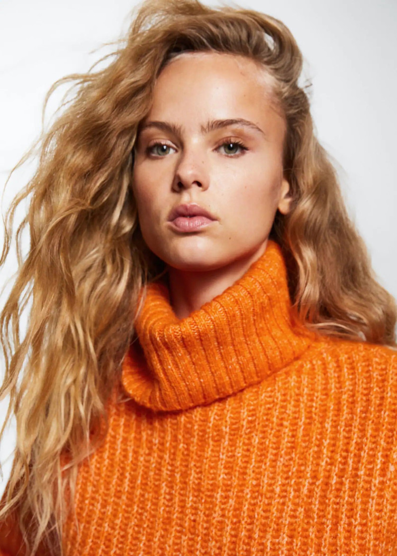 Olivia Vinten featured in  the Mango catalogue for Autumn/Winter 2022