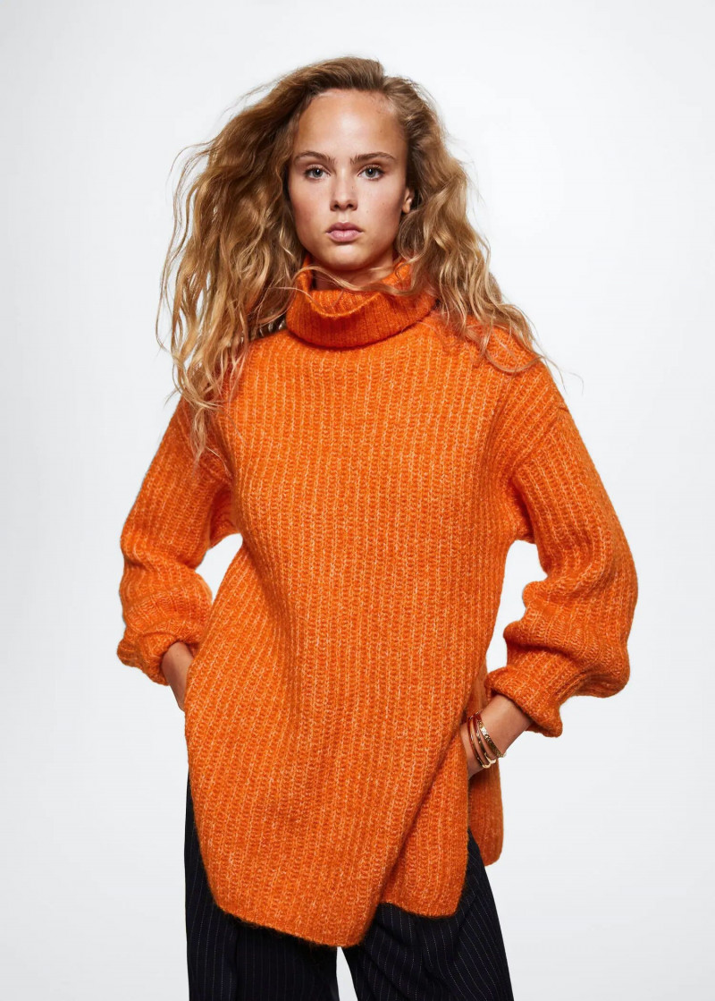 Olivia Vinten featured in  the Mango catalogue for Autumn/Winter 2022