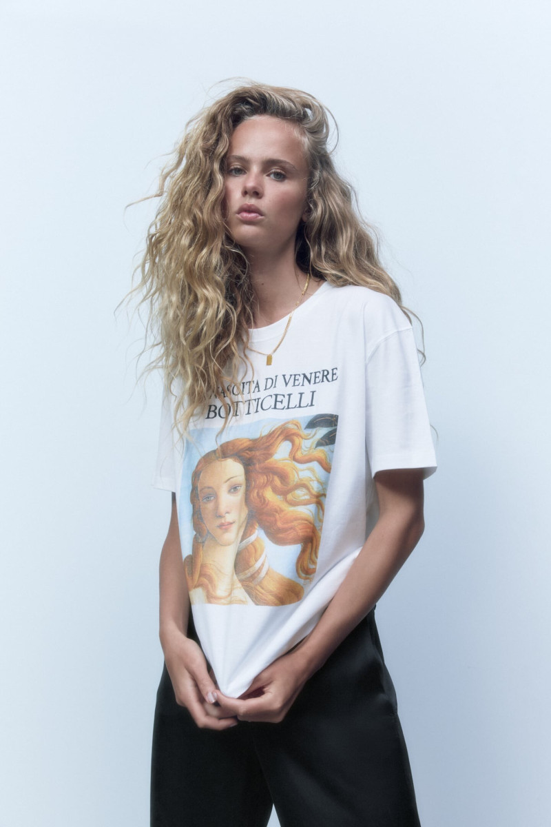 Olivia Vinten featured in  the Zara catalogue for Summer 2022