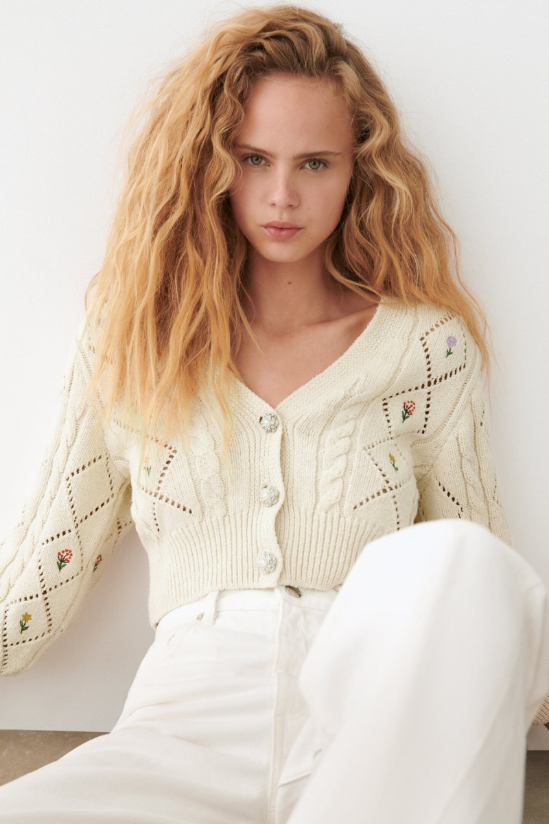 Olivia Vinten featured in  the Zara catalogue for Spring/Summer 2022
