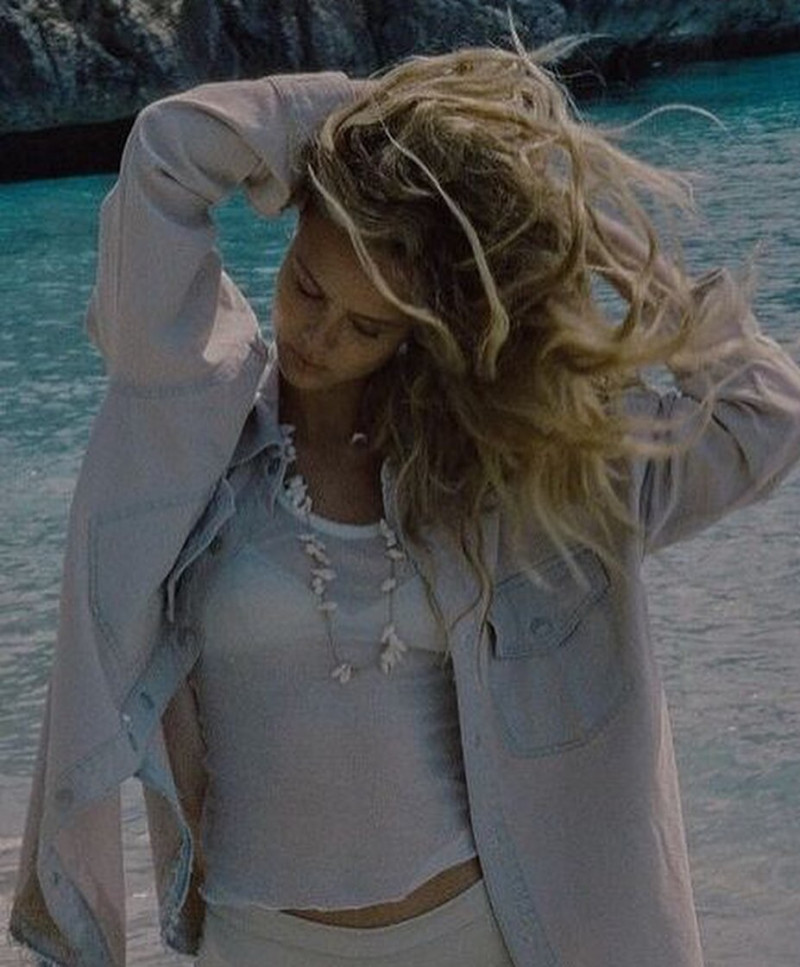 Olivia Vinten featured in  the Zara catalogue for Spring/Summer 2022