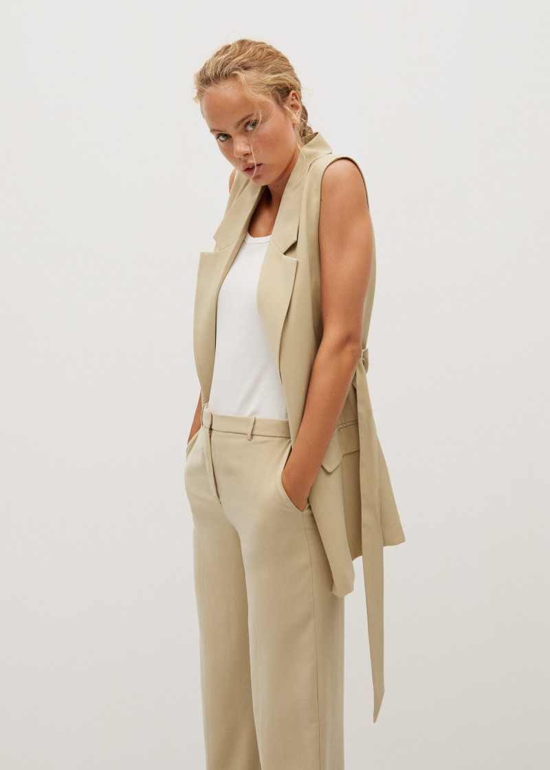 Olivia Vinten featured in  the Mango Outlet catalogue for Autumn/Winter 2021