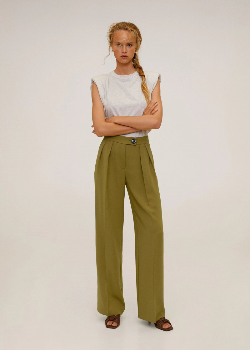 Olivia Vinten featured in  the Mango Outlet catalogue for Autumn/Winter 2021