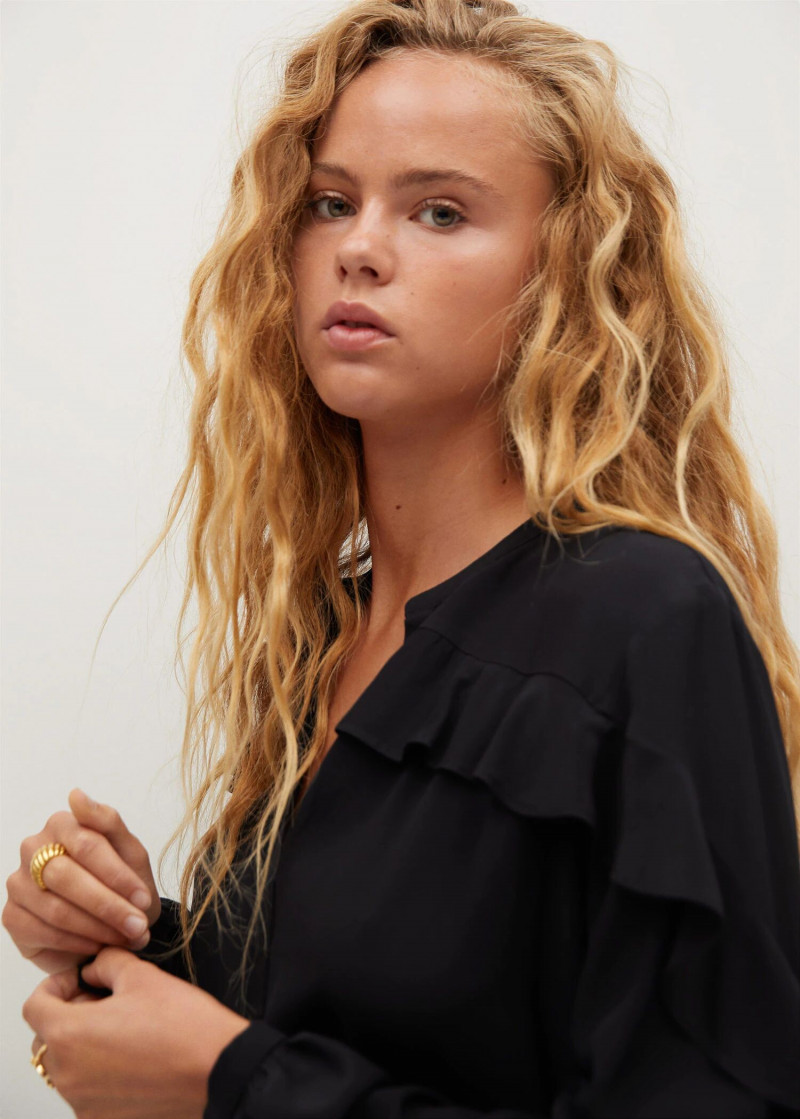 Olivia Vinten featured in  the Mango Outlet catalogue for Autumn/Winter 2021