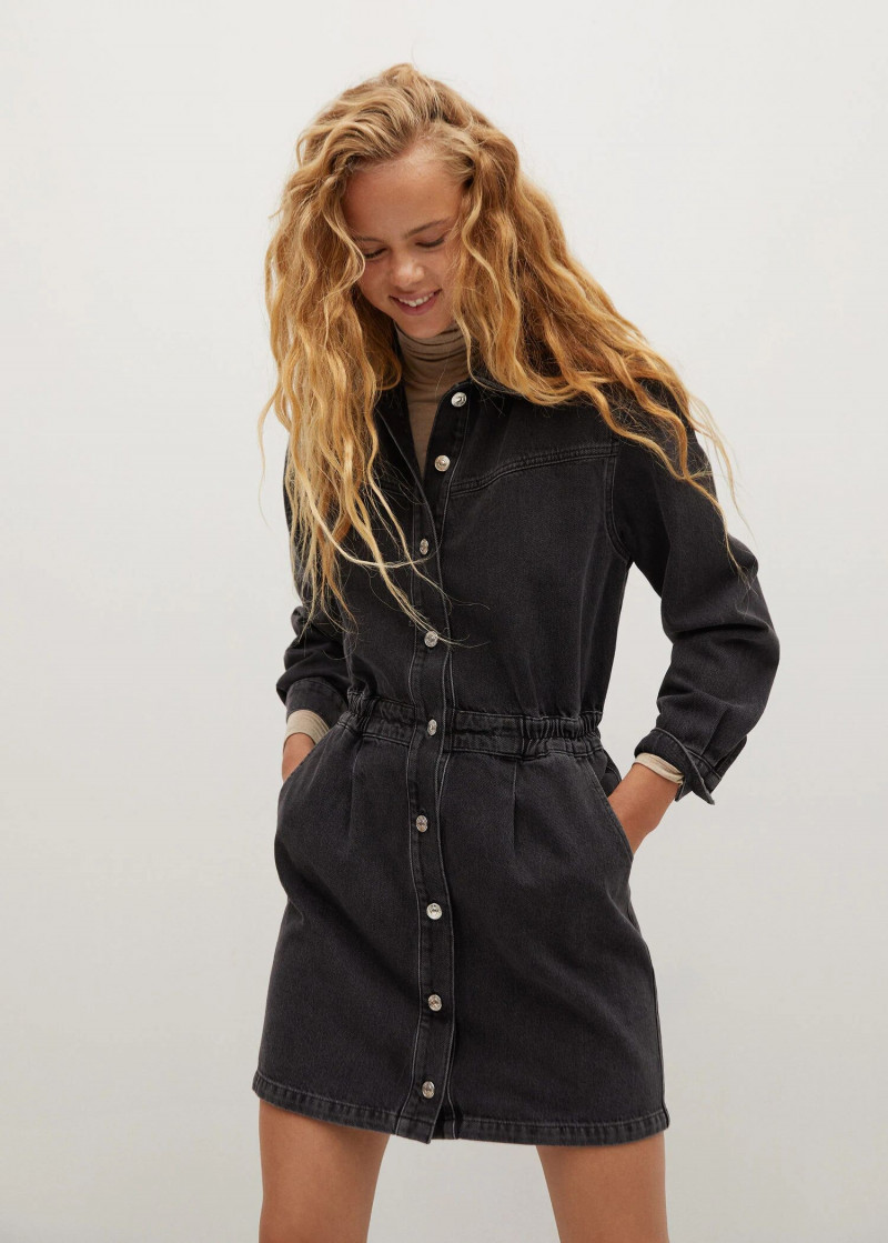 Olivia Vinten featured in  the Mango Outlet catalogue for Autumn/Winter 2021