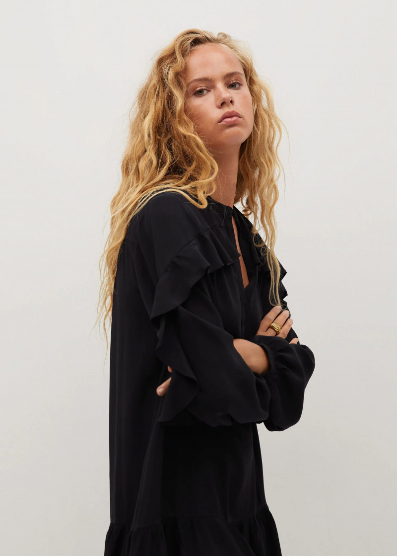 Olivia Vinten featured in  the Mango Outlet catalogue for Autumn/Winter 2021