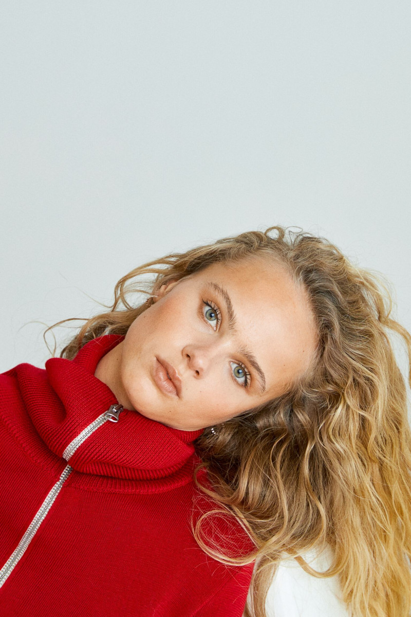 Olivia Vinten featured in  the H&M catalogue for Winter 2021