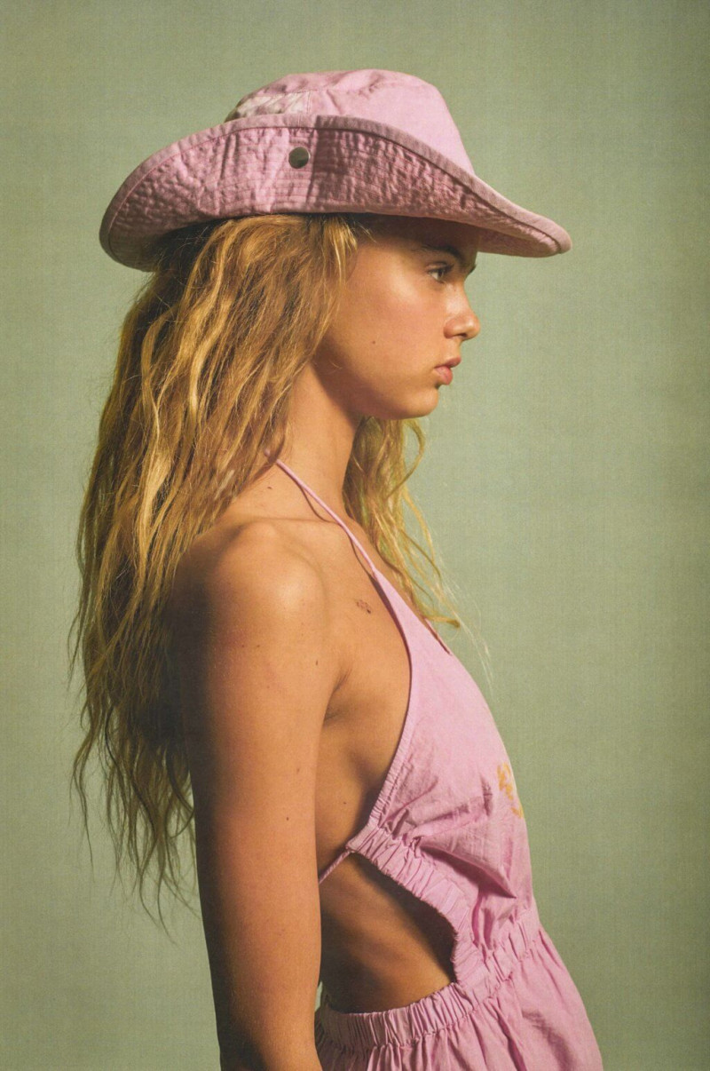 Olivia Vinten featured in  the Gimaguas advertisement for Spring/Summer 2020