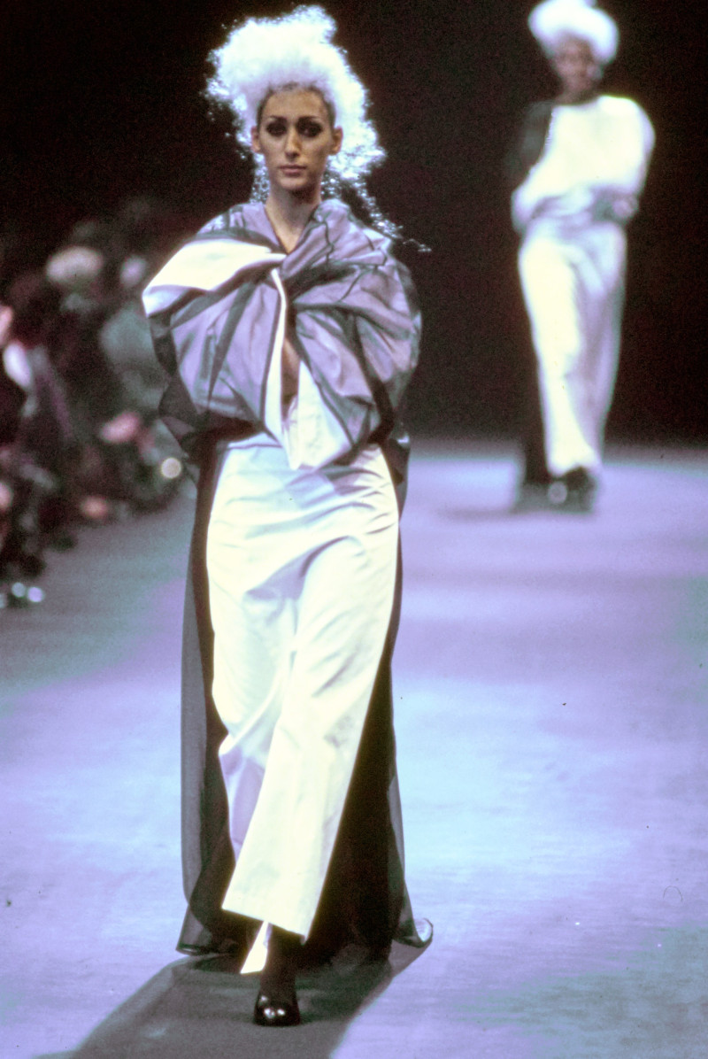 Gisele Zelauy featured in  the Comme Des Garcons fashion show for Autumn/Winter 1992
