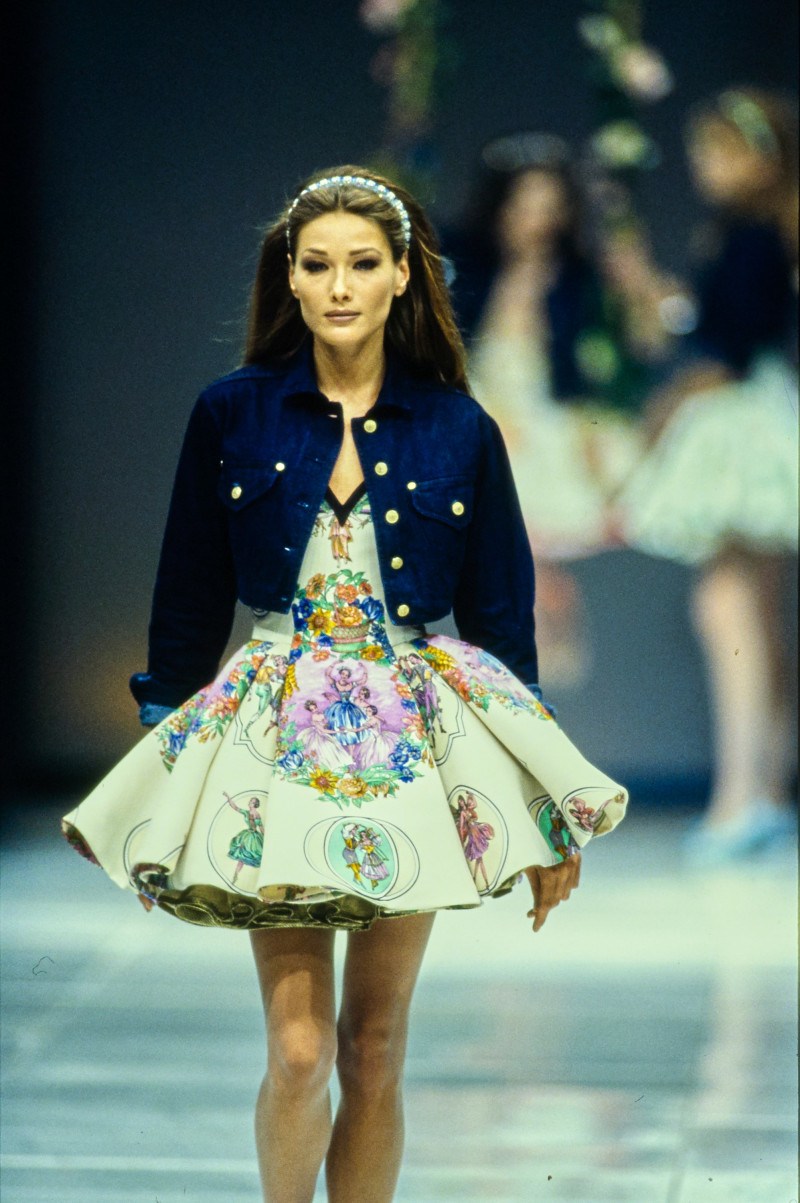 Versace fashion show for Spring/Summer 1992