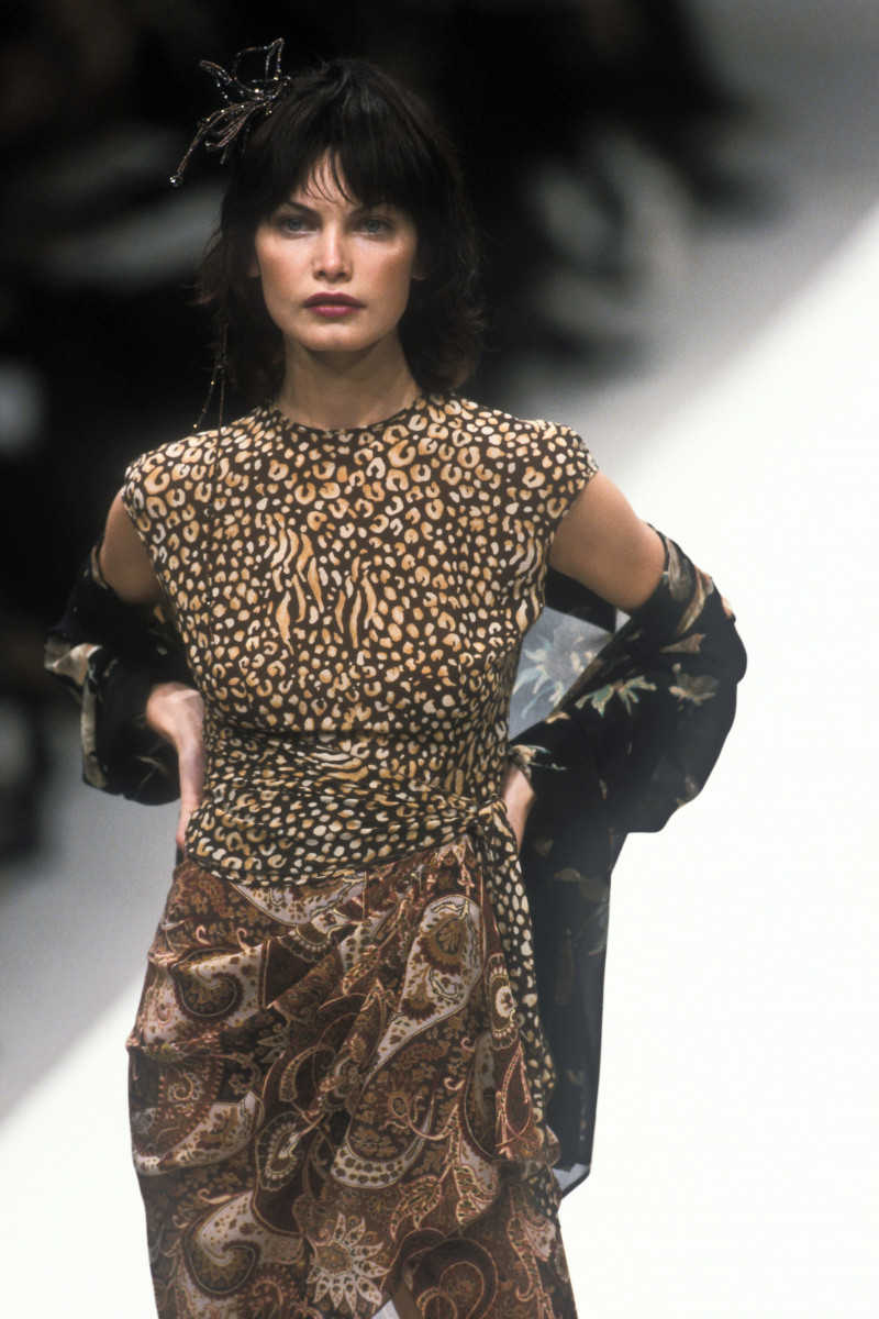 Gretha Cavazzoni featured in  the Emanuel Ungaro fashion show for Spring/Summer 1998
