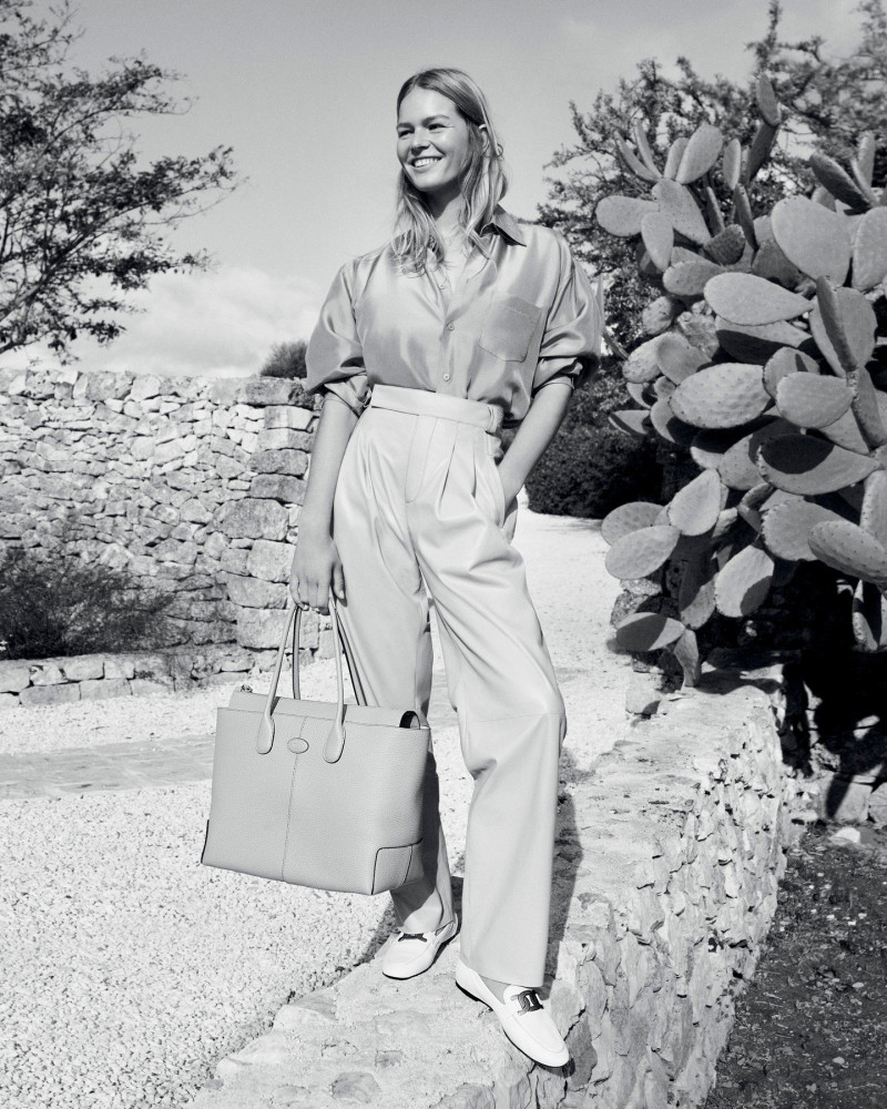 Anna Ewers featured in  the Tod\'s advertisement for Pre-Spring 2023