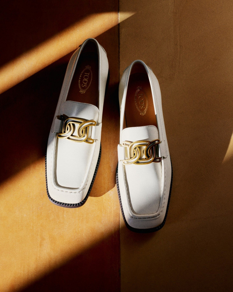 Tod\'s advertisement for Pre-Spring 2023