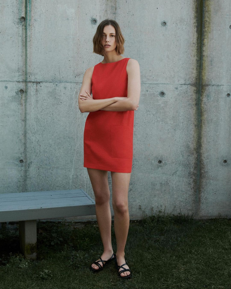 Mali Koopman featured in  the Theory lookbook for Pre-Fall 2021