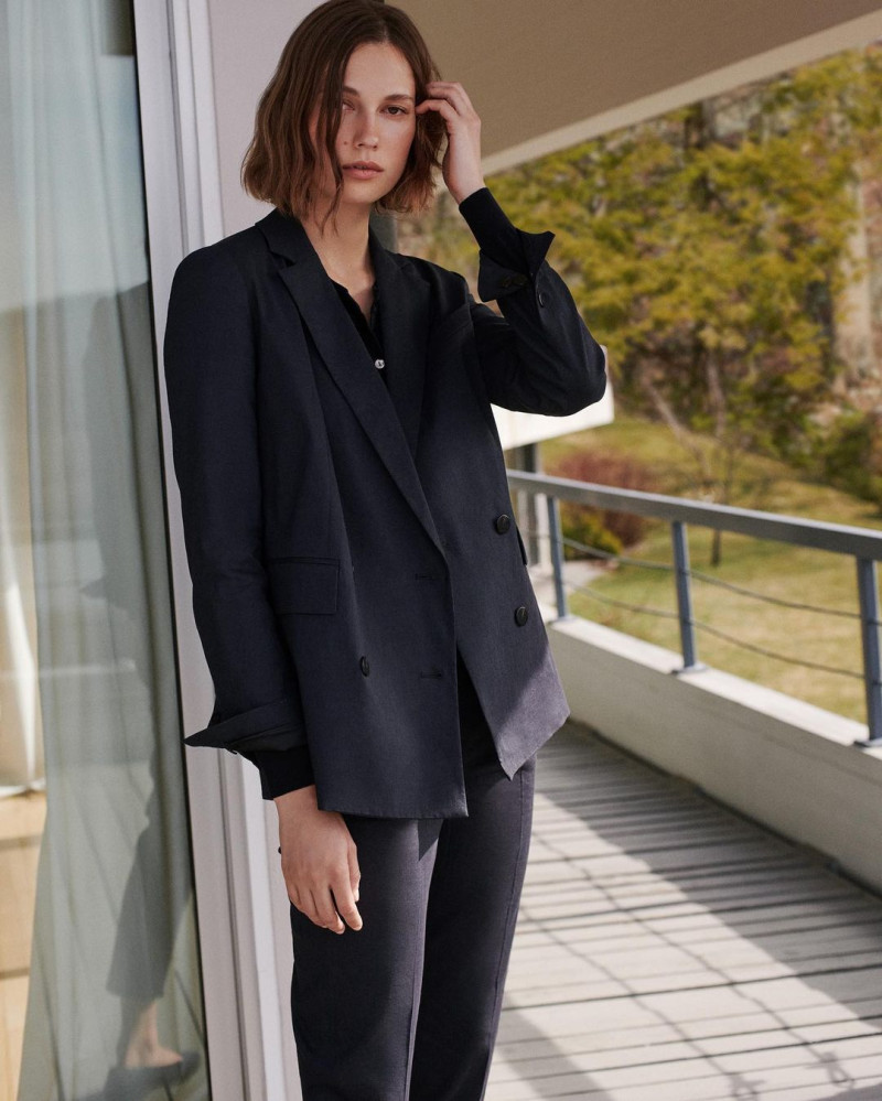 Mali Koopman featured in  the Theory lookbook for Pre-Fall 2021