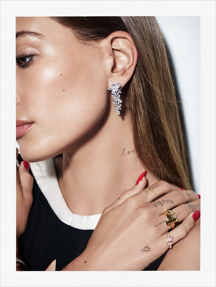 Hailey Baldwin Bieber featured in  the Tiffany & Co. x Andy Warhol advertisement for Holiday 2022