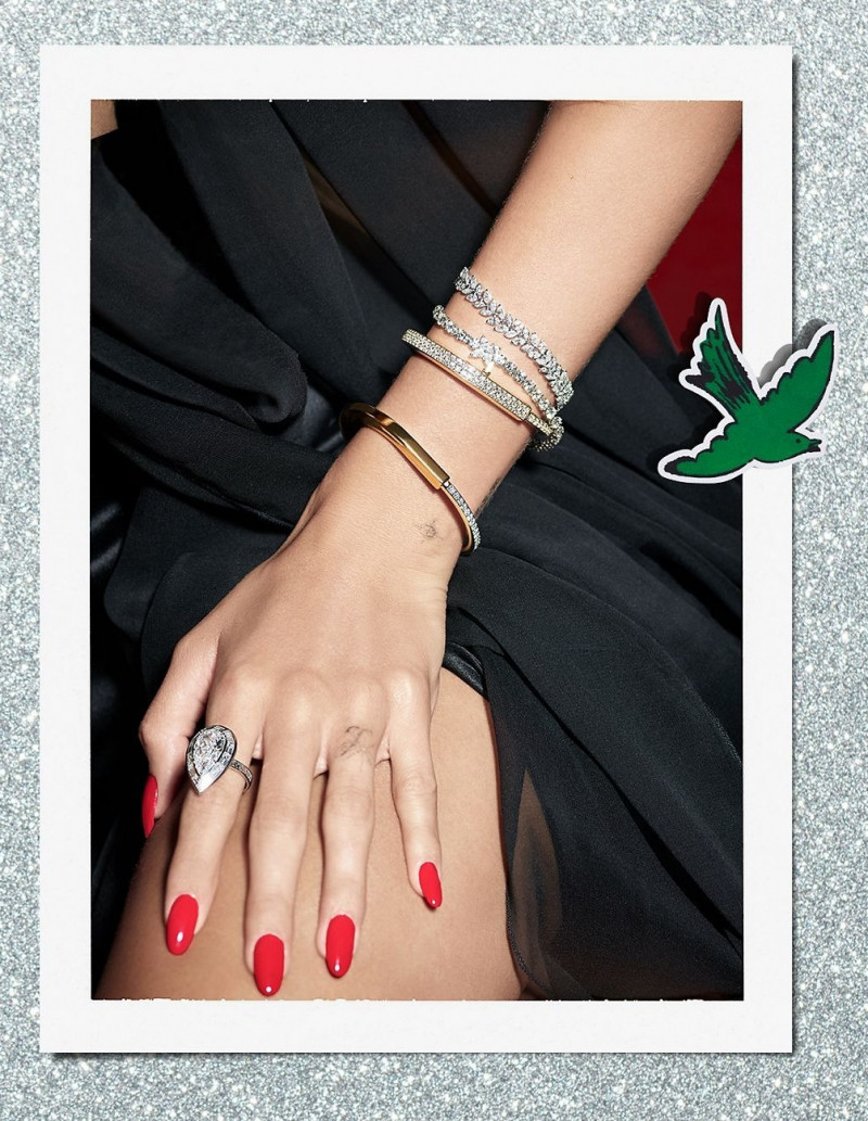 Hailey Baldwin Bieber featured in  the Tiffany & Co. x Andy Warhol advertisement for Holiday 2022