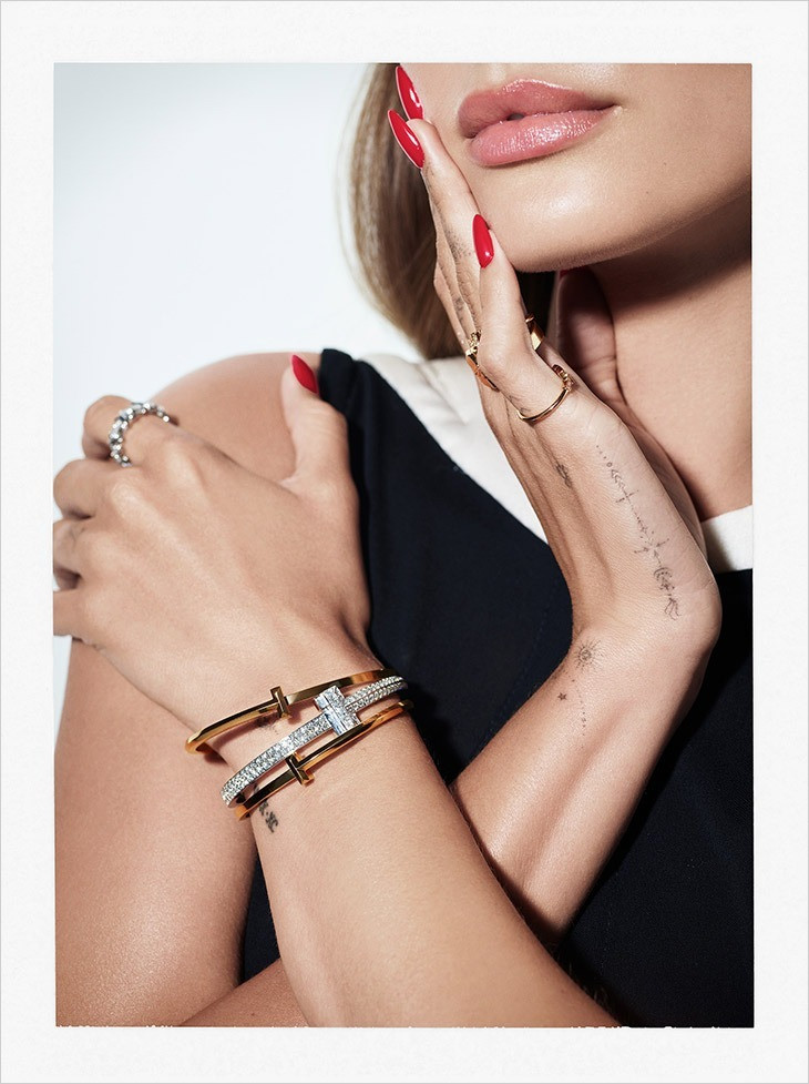 Hailey Baldwin Bieber featured in  the Tiffany & Co. x Andy Warhol advertisement for Holiday 2022