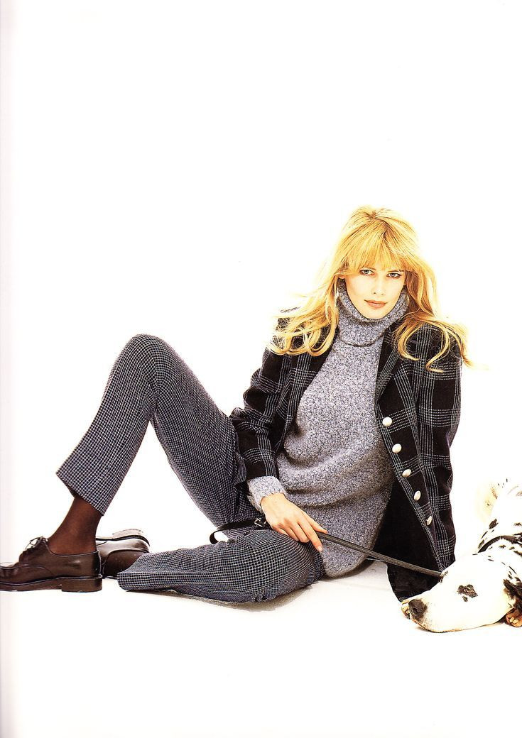 Claudia Schiffer featured in  the Coccapani advertisement for Autumn/Winter 1990