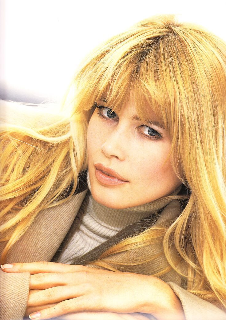 Claudia Schiffer featured in  the Coccapani advertisement for Autumn/Winter 1990