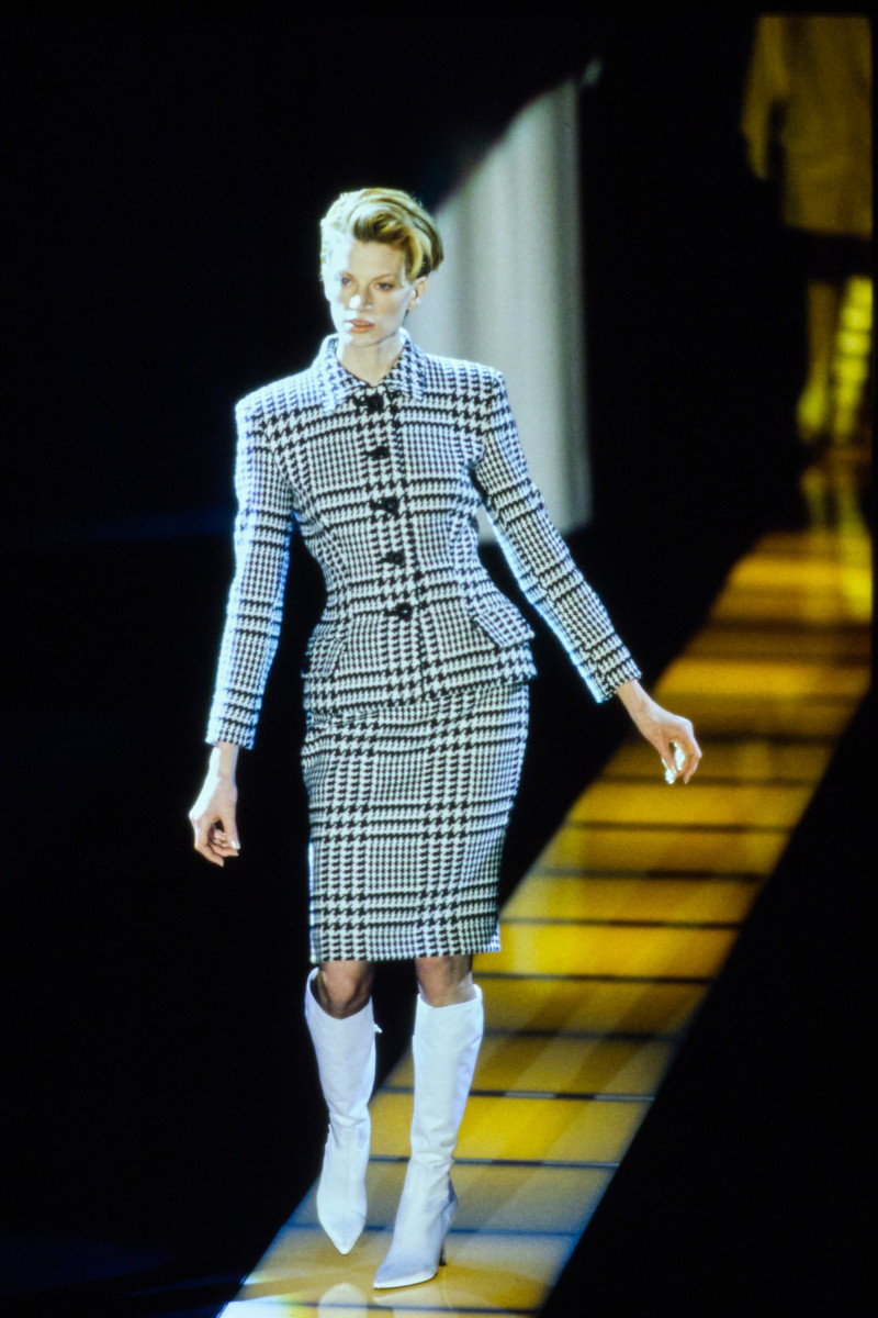 Versace fashion show for Autumn/Winter 1995