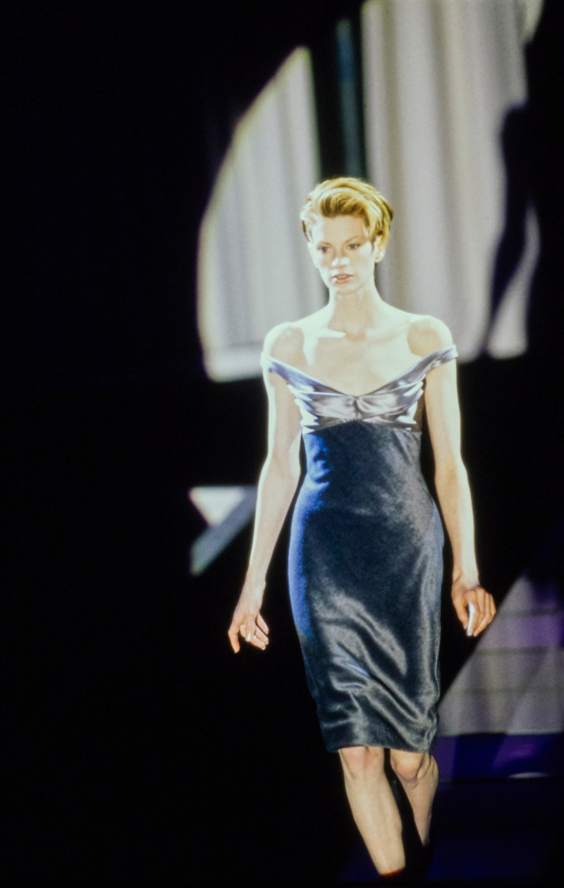 Versace fashion show for Autumn/Winter 1995