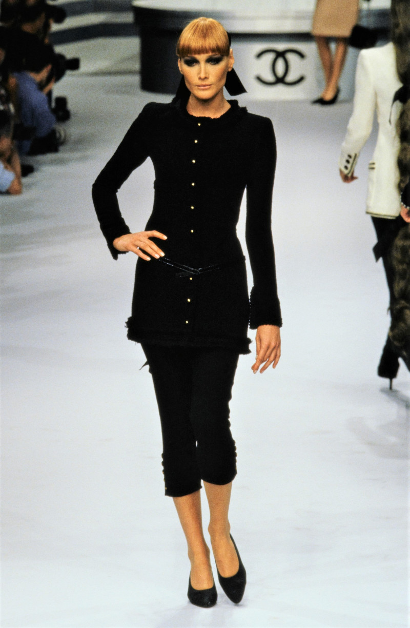 Carla Bruni featured in  the Chanel Haute Couture fashion show for Autumn/Winter 1995