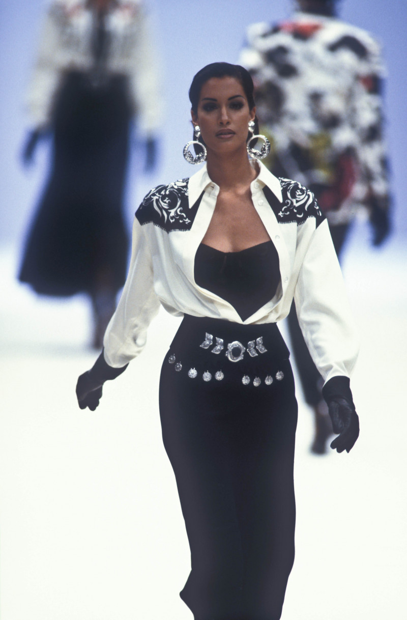Yasmeen Ghauri featured in  the byblos fashion show for Autumn/Winter 1992