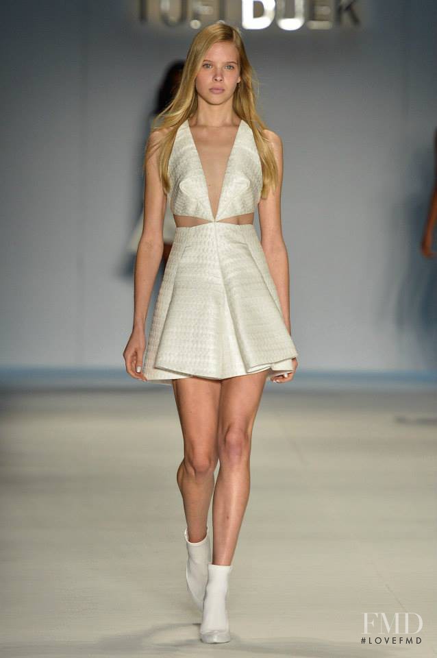 Tufi Duek fashion show for Spring/Summer 2015