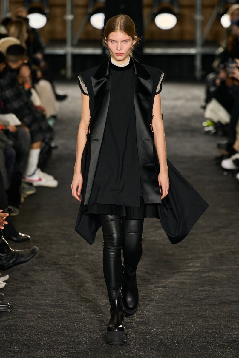 Ida Heiner featured in  the Sacai fashion show for Autumn/Winter 2023