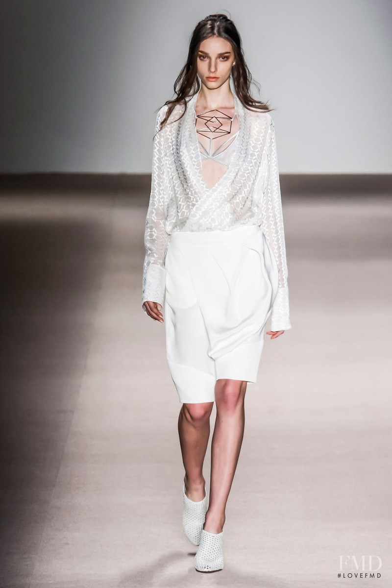 Larissa Marchiori featured in  the Giuliana Romano fashion show for Spring/Summer 2015