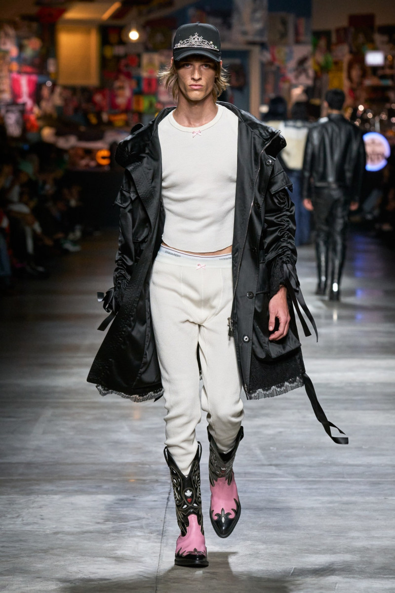 Yeray Allgayer featured in  the DSquared2 fashion show for Autumn/Winter 2023