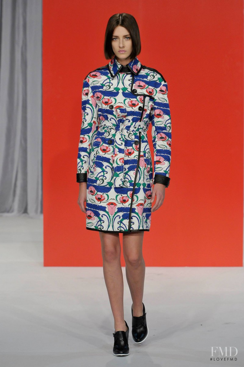 Cristina Herrmann featured in  the Reinaldo Lourenï¿½o fashion show for Spring/Summer 2015