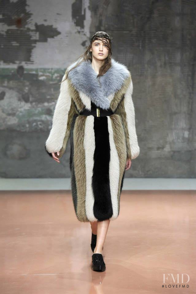 Stasha Yatchuk featured in  the Marni fashion show for Autumn/Winter 2014
